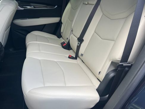 Used 2022 Cadillac XT5 Sportv w/ Technology Package AWD/4WD image 15