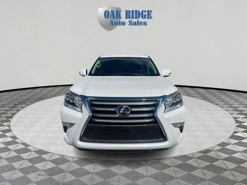 Used 2016 Lexus GX 460 Luxury w/ Preferred Accessory Package image 2