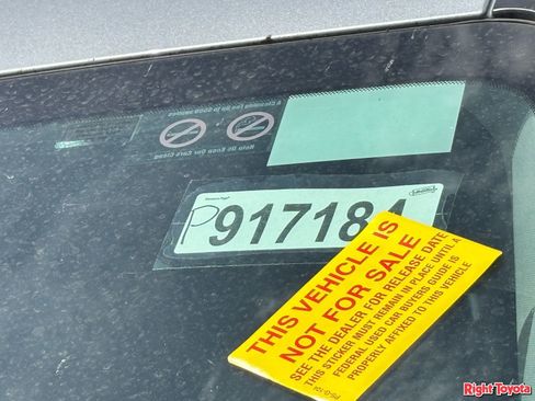 Certified 2025 Toyota Highlander LE image 11