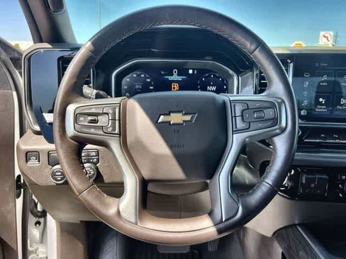 Used 2023 Chevrolet Silverado 1500 LTZ image 17
