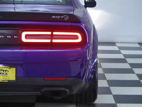 Used 2019 Dodge Challenger SRT Hellcat Redeye image 27