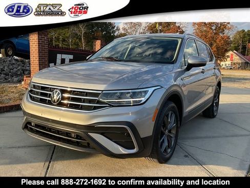 Used 2022 Volkswagen Tiguan SE image 3