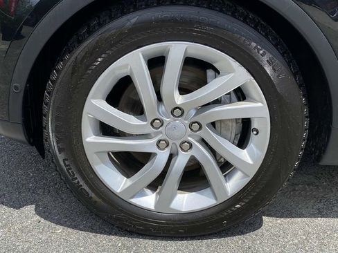 Used 2018 Land Rover Discovery HSE image 23