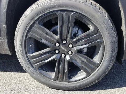 New 2025 GMC Acadia Elevation w/ Black Edition image 13