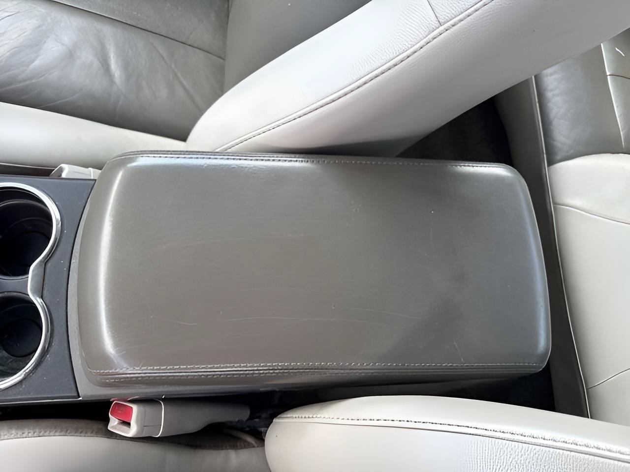 Used 2008 Chrysler 300 Touring RWD image 26