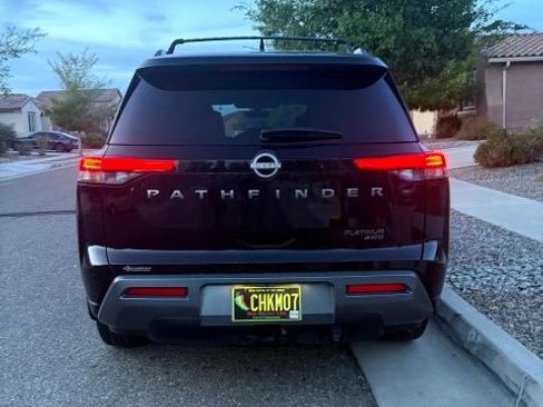 Used 2026 Nissan Pathfinder Platinum AWD/4WD image 9