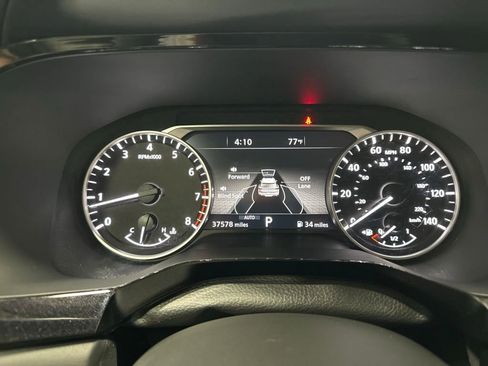 Used 2024 Nissan Pathfinder SL AWD/4WD image 21