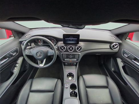 Used 2019 Mercedes-Benz GLA 250 image 12