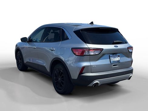 Certified 2021 Ford Escape SE FWD image 3