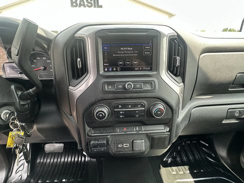 Used 2021 Chevrolet Silverado 2500 W/T w/ WT Convenience Package AWD/4WD image 26