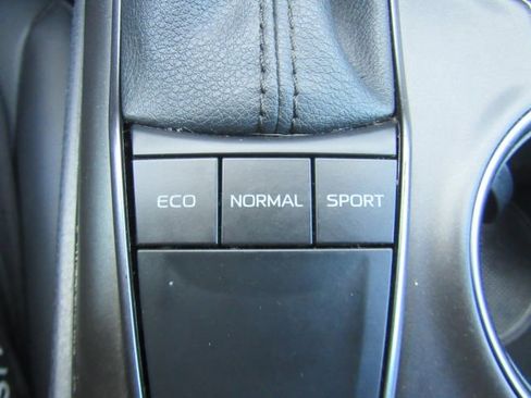 Used 2023 Toyota Camry SE image 50