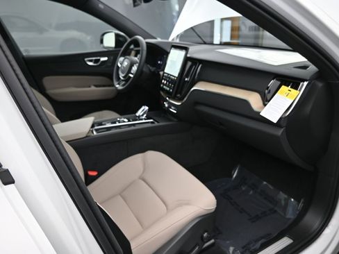 New 2026 Volvo XC60 B5 Core image 37