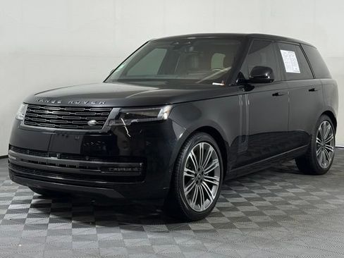 Used 2024 Land Rover Range Rover SE AWD/4WD image 2
