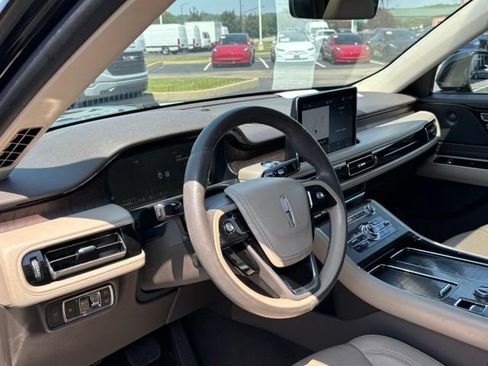 Used 2021 Lincoln Aviator Reserve w/ Equipment Group 201A AWD/4WD image 17