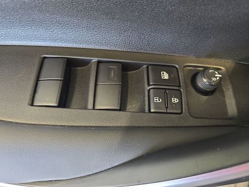 Used 2023 Toyota Corolla SE image 27