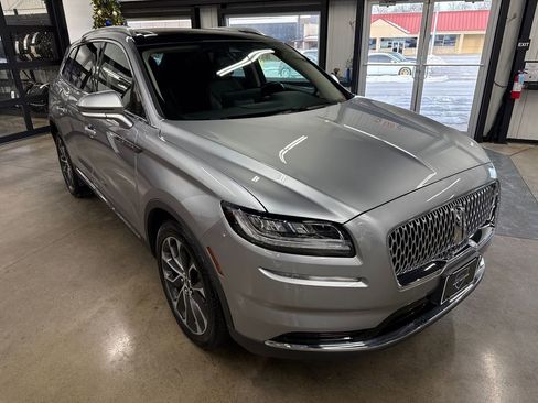 Used 2022 Lincoln Nautilus Reserve w/ Luxury Package image 8