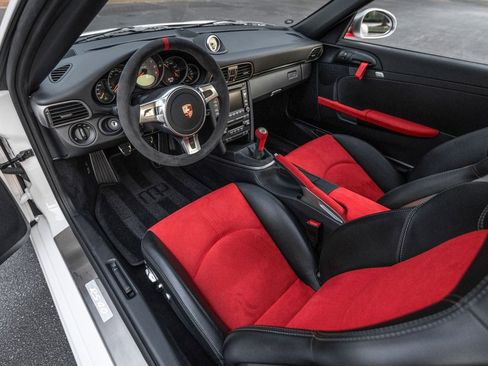 Used 2011 Porsche 911 GT3 RS 4.0 image 17