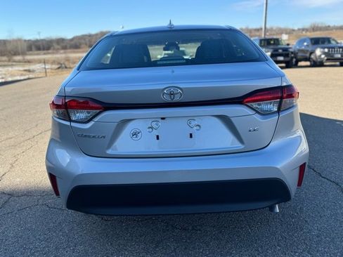 Used 2025 Toyota Corolla LE image 13