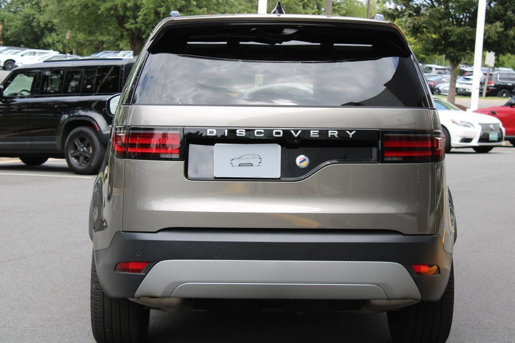 Certified 2025 Land Rover Discovery S AWD/4WD image 4