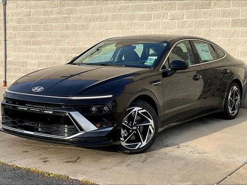 New 2025 Hyundai Sonata SEL image 2