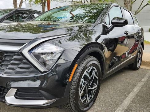 Used 2023 Kia Sportage LX image 36