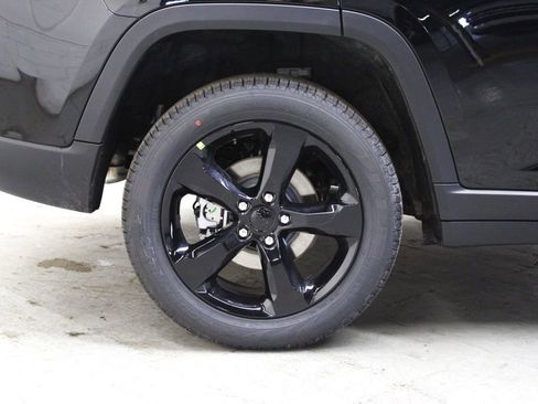 New 2026 Jeep Grand Cherokee Limited w/ Limited Altitude Package image 34