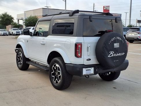 Used 2022 Ford Bronco Outer Banks AWD/4WD image 2