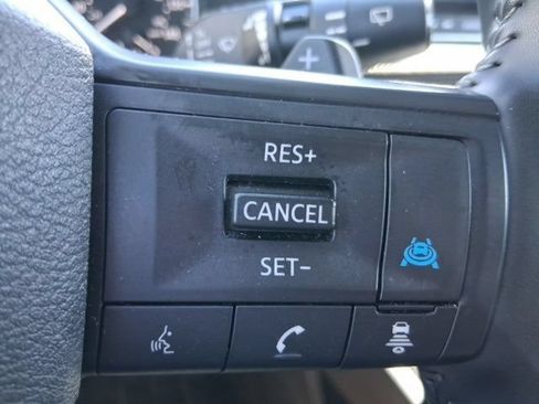 Used 2025 Nissan Rogue SV FWD image 22