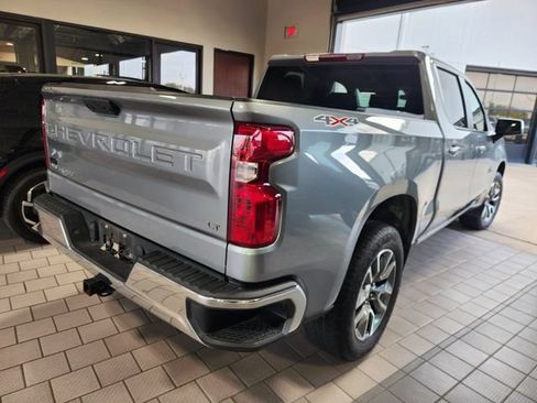 Used 2024 Chevrolet Silverado 1500 LT AWD/4WD image 5