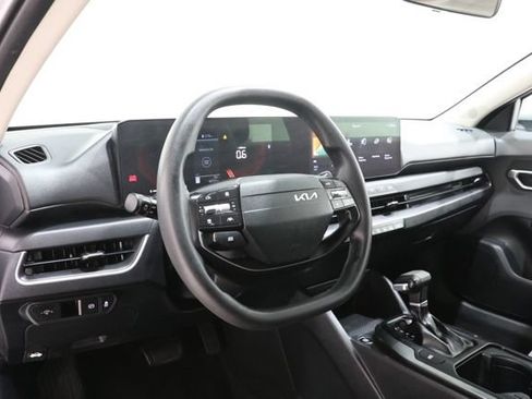 Used 2025 Kia K4 FWD image 15