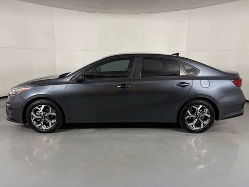 Used 2019 Kia Forte LXS image 5