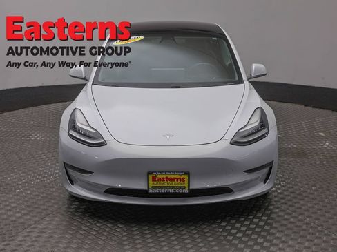 Used 2018 Tesla Model 3 Long Range RWD image 2