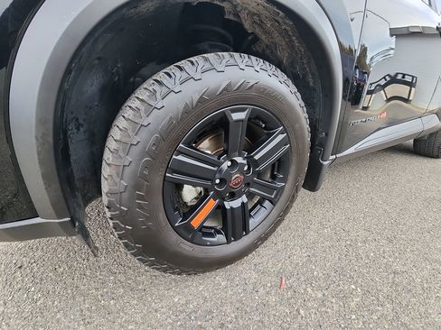 Used 2025 Nissan Rogue SV w/ Rock Creek Premium Package image 18