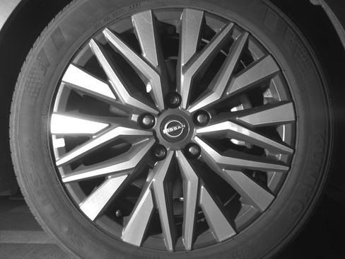 Used 2025 Nissan Altima 2.5 SV image 13