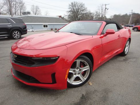 Used 2019 Chevrolet Camaro LT image 1