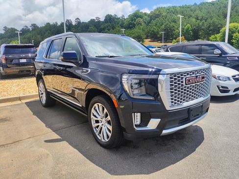 Used 2023 GMC Yukon Denali AWD/4WD image 3