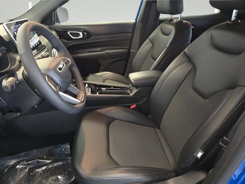 New 2026 Jeep Compass Latitude AWD/4WD image 15