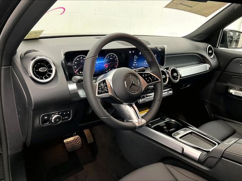 Used 2026 Mercedes-Benz GLB 250 image 6