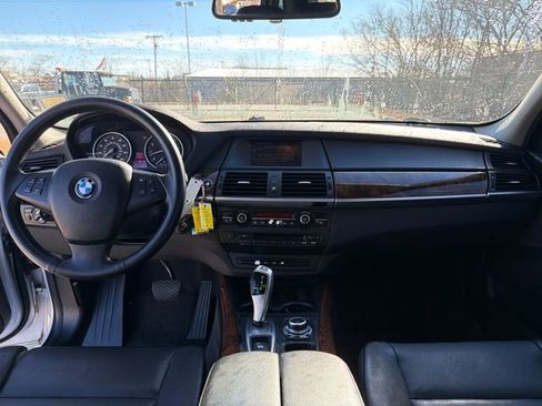 Used 2011 BMW X5 xDrive35i image 12