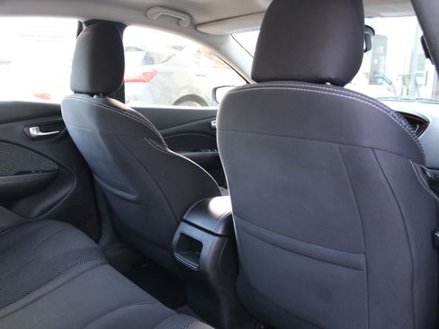 Used 2015 Dodge Dart SXT image 16