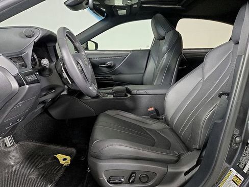 Certified 2022 Lexus ES 300h F Sport image 16