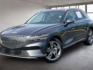 Used 2025 Genesis Electrified GV70 AWD/4WD video 3