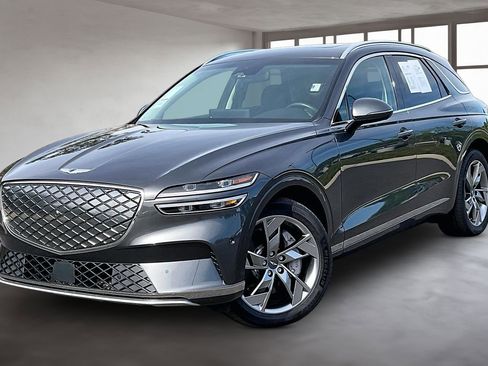 Used 2025 Genesis Electrified GV70 AWD/4WD image 3
