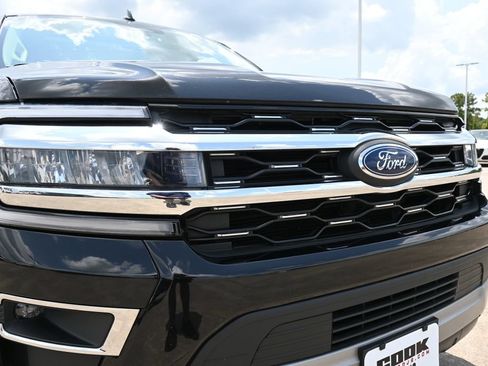 Used 2024 Ford Expedition Limited AWD/4WD image 25