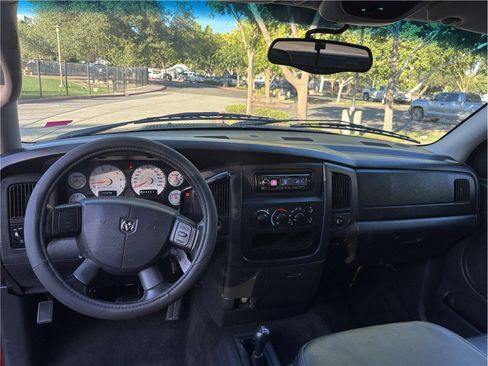 Used 2005 Dodge Ram 1500 Truck SLT AWD/4WD image 9