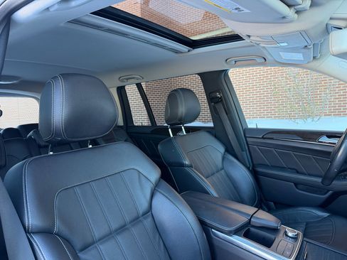 Used 2015 Mercedes-Benz GL 450 GL 450 4MATIC image 36