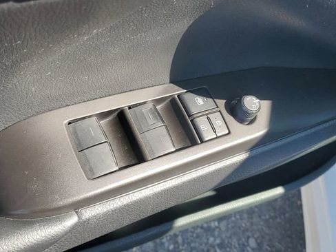 Used 2022 Toyota Camry SE FWD image 15