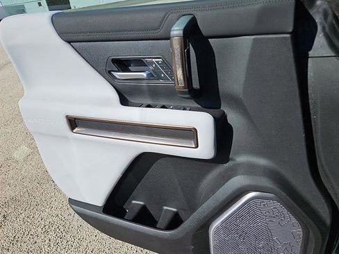 New 2025 GMC Hummer EV 3X image 34