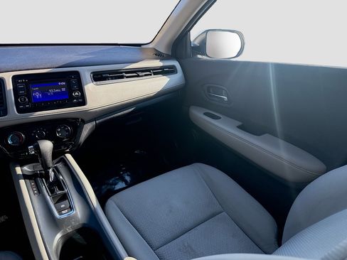 Used 2022 Honda HR-V LX image 21