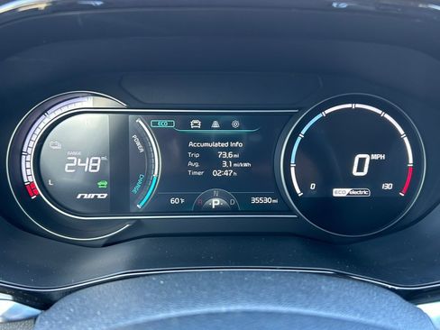 Used 2021 Kia Niro EX FWD image 28